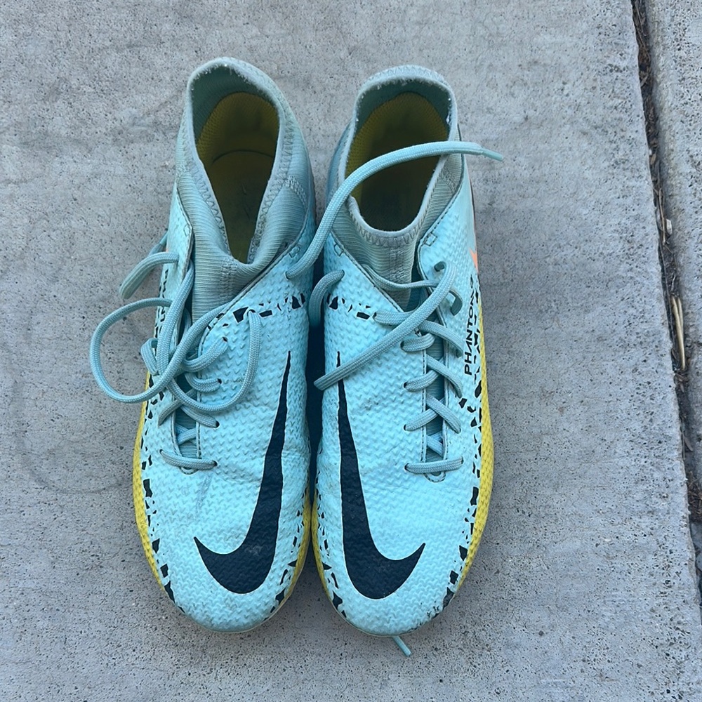 Nike Blue and Yellow Sneakers Casual Athletic Style
